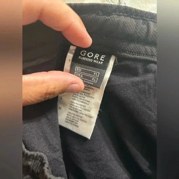 Gorewear Black running shorts size XL - Picture 2 of 7